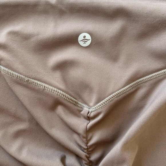 Halara Crossover High Waist 7/8 Leggings w/ Pockets – Taupe Brown – Size L - Picture 6 of 11